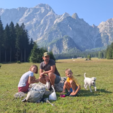 Otroci in živali – Družina Hauptman in njihova psička Vanda